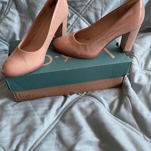 Clarks Women's Nude Patent Heels